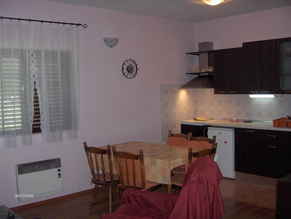 Apartment Raslina Pokój zdjęcie